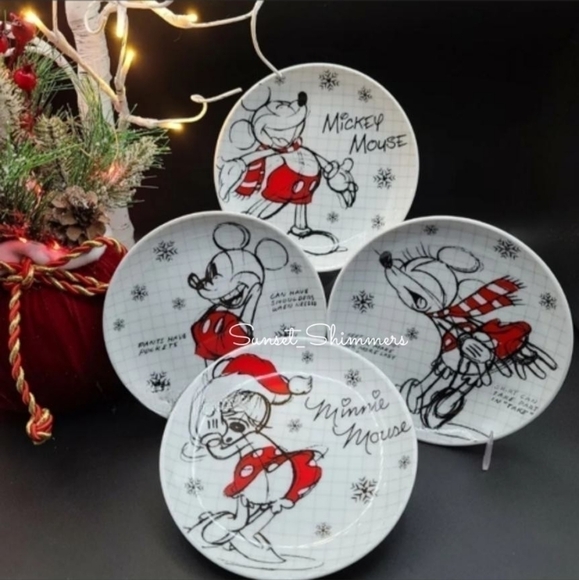 4 Disney Sketch Mickey Mouse Minnie Snowflake Christmas Appetizer Dessert Plates - Picture 9 of 9